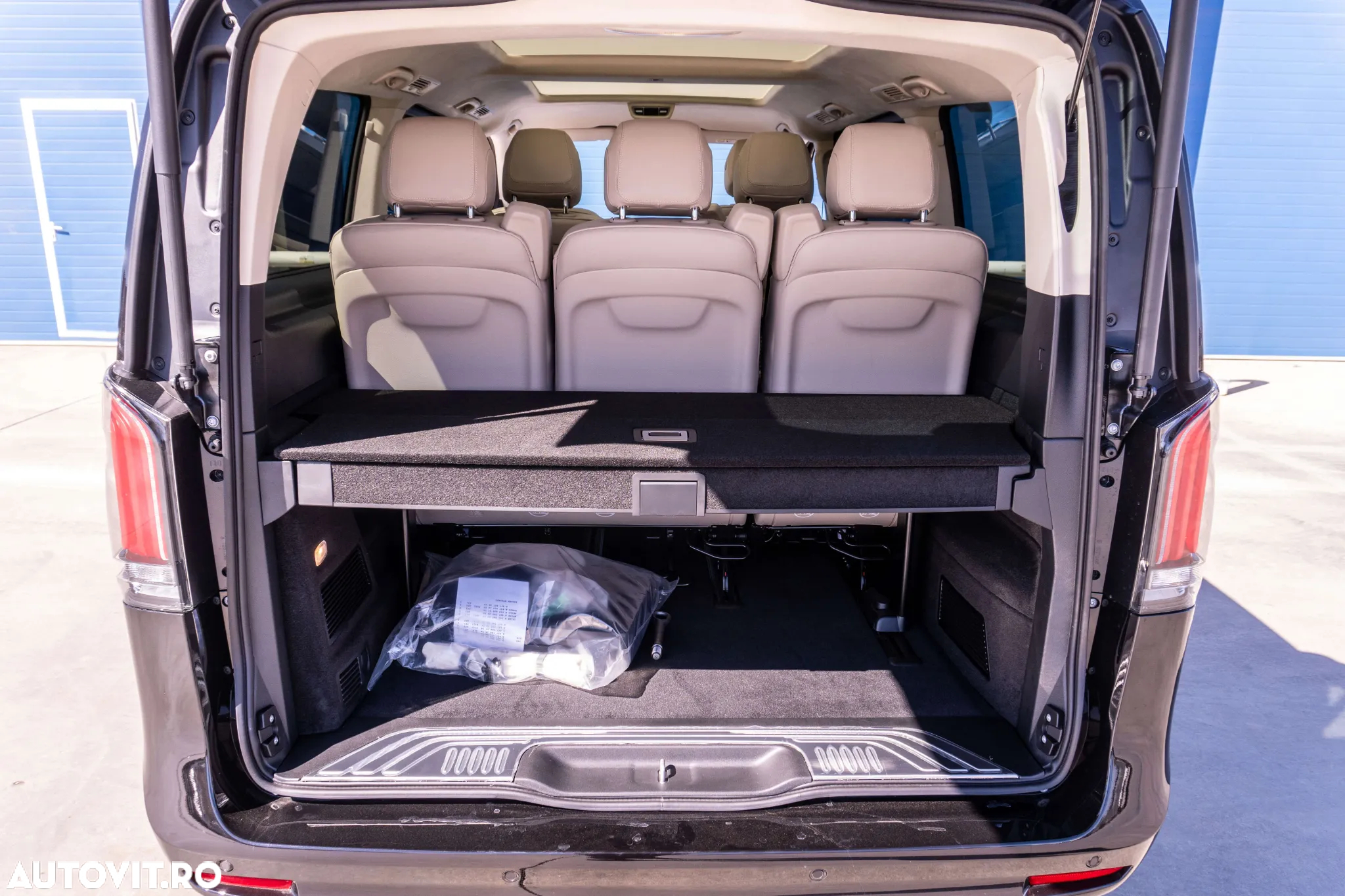 Mercedes-Benz V 300 d lang 9G-TRONIC Exclusive Edition - 38