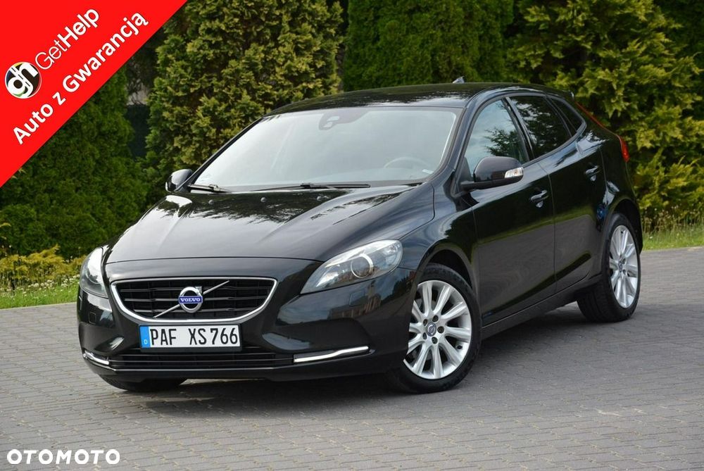 Volvo V40 T4 R-Design Momentum - 1