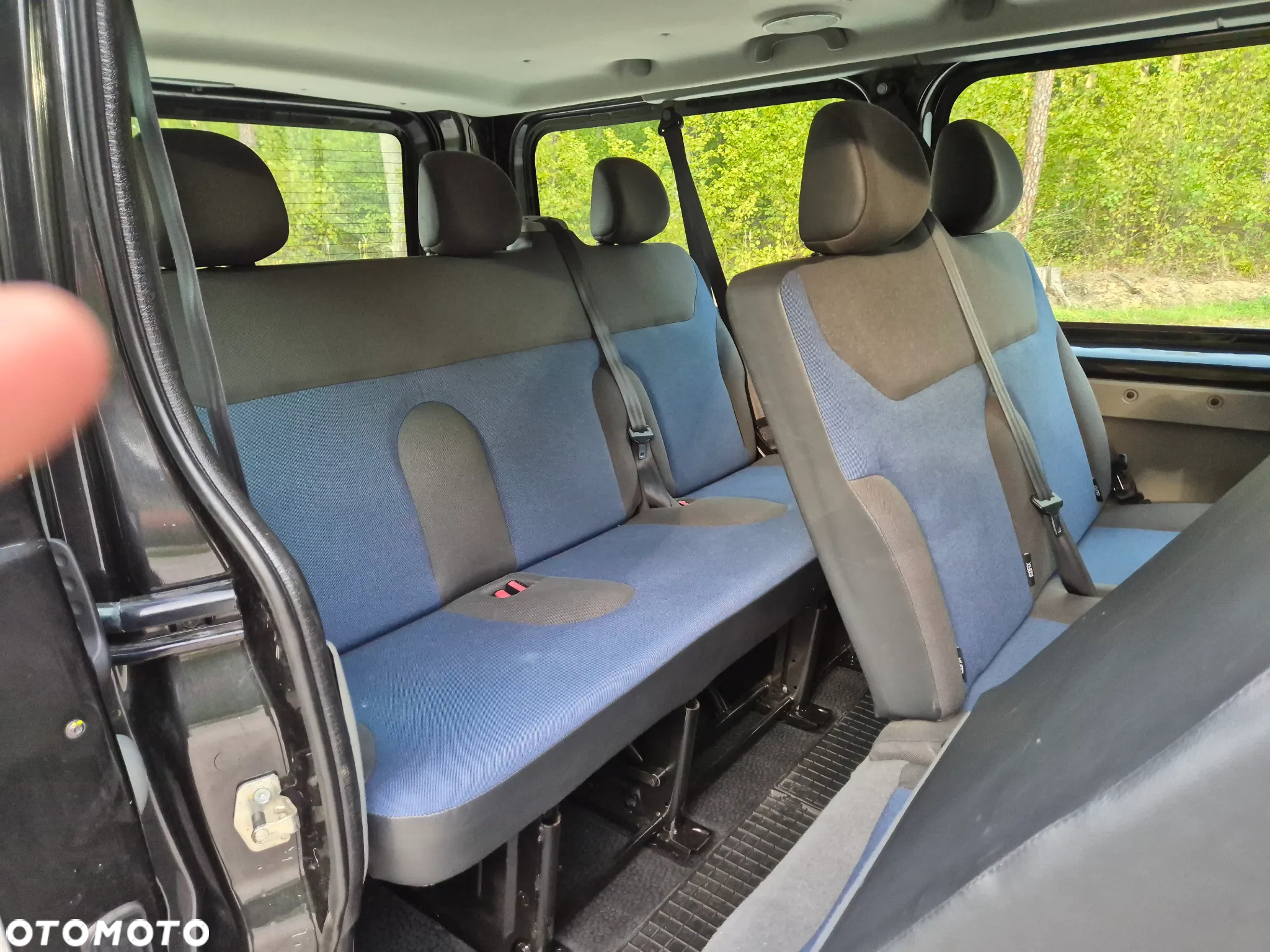 Renault Trafic 2.0 dCi 115 FAP Grand Passenger Black Edition - 24