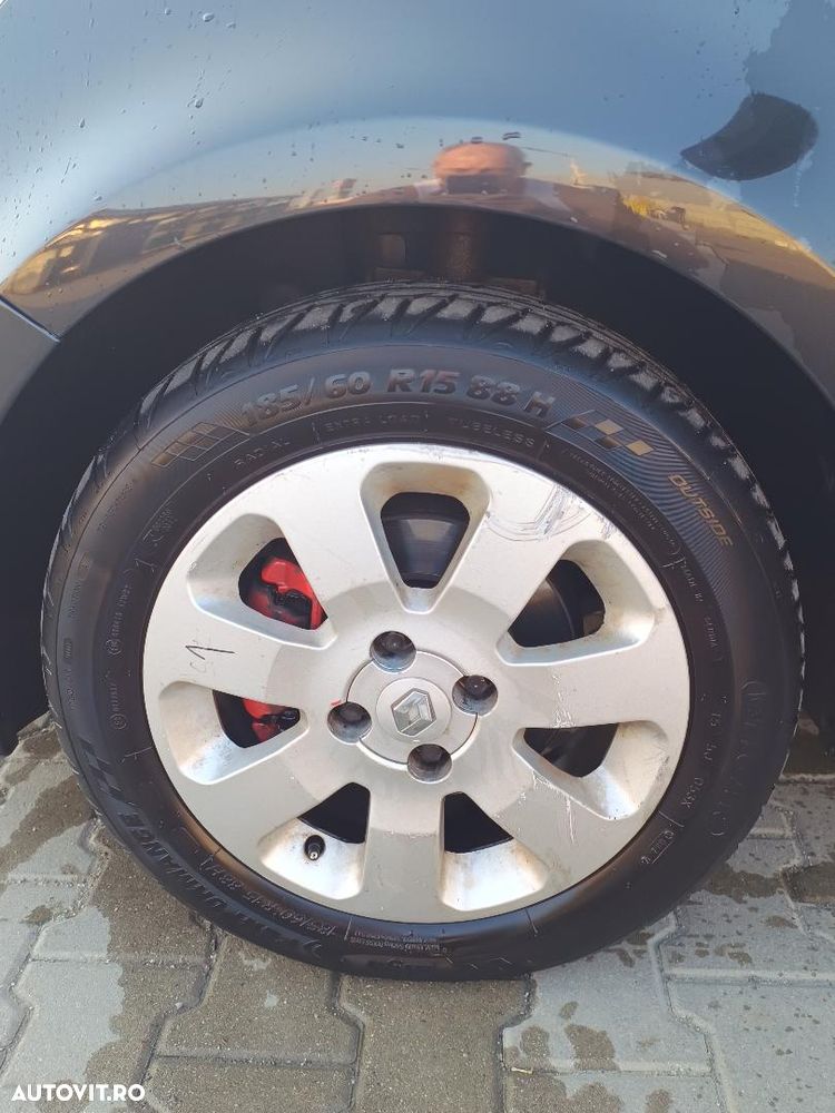 Renault Clio - 9