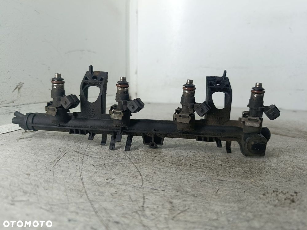 LISTWA WTRYSKOWA BENZYNA RENAULT CLIO III 8200367230 1.2 16V - 2