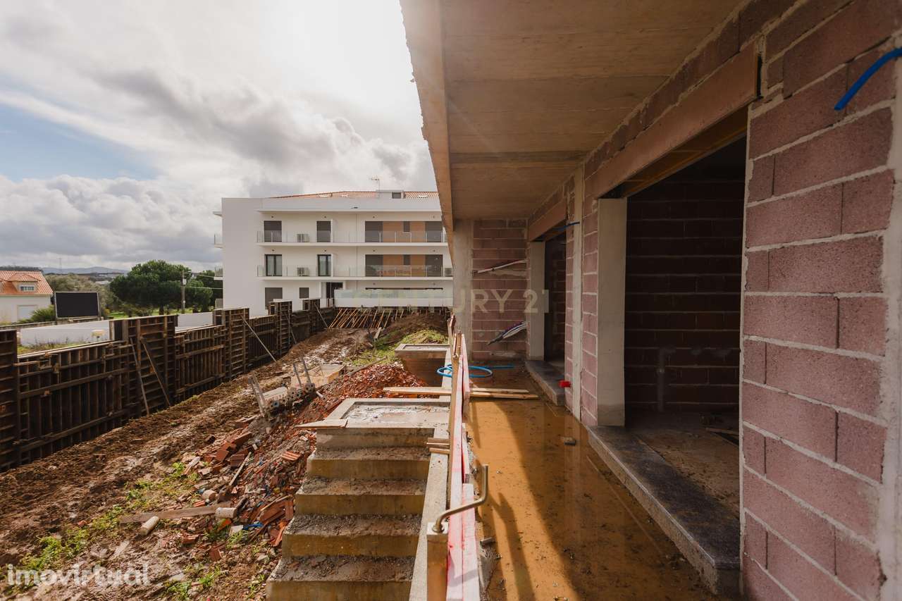 EDIFÍCIO ESSENZA | PARCEIROS — T4 NOVO com Logradouro - Grande imagem: 3/13