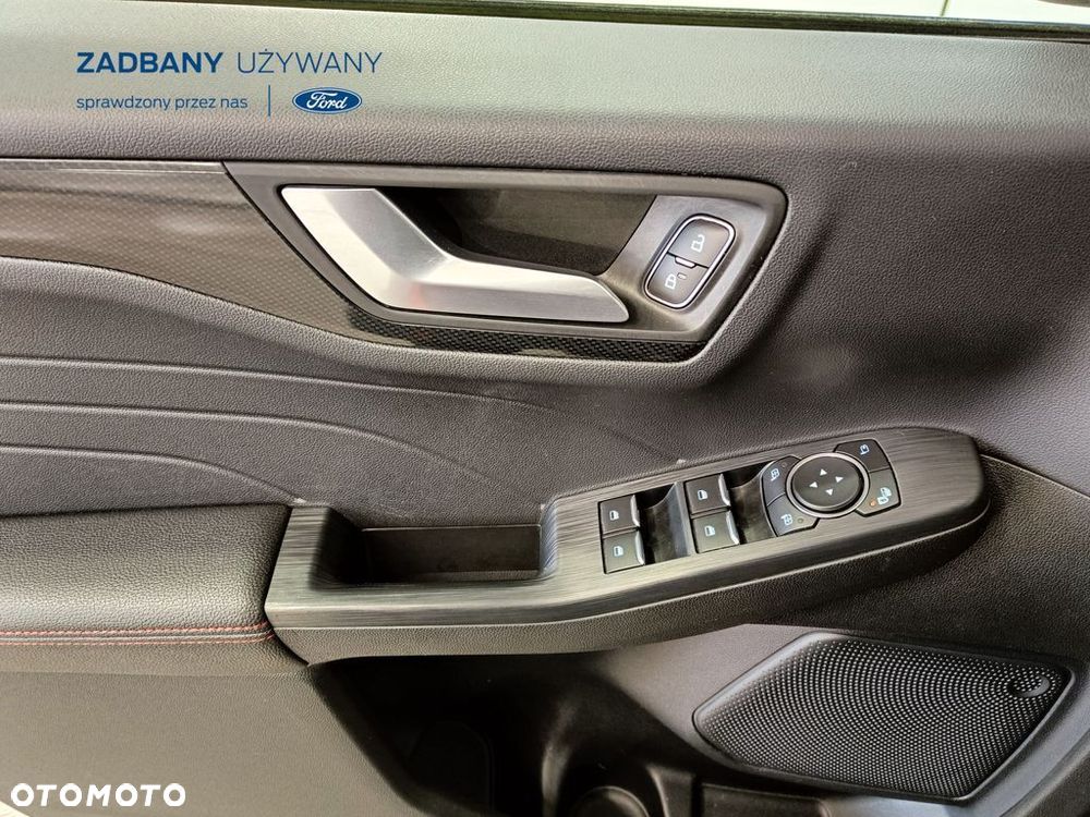 Ford Kuga 2.5 Duratec PHEV ST-LINE X - 32
