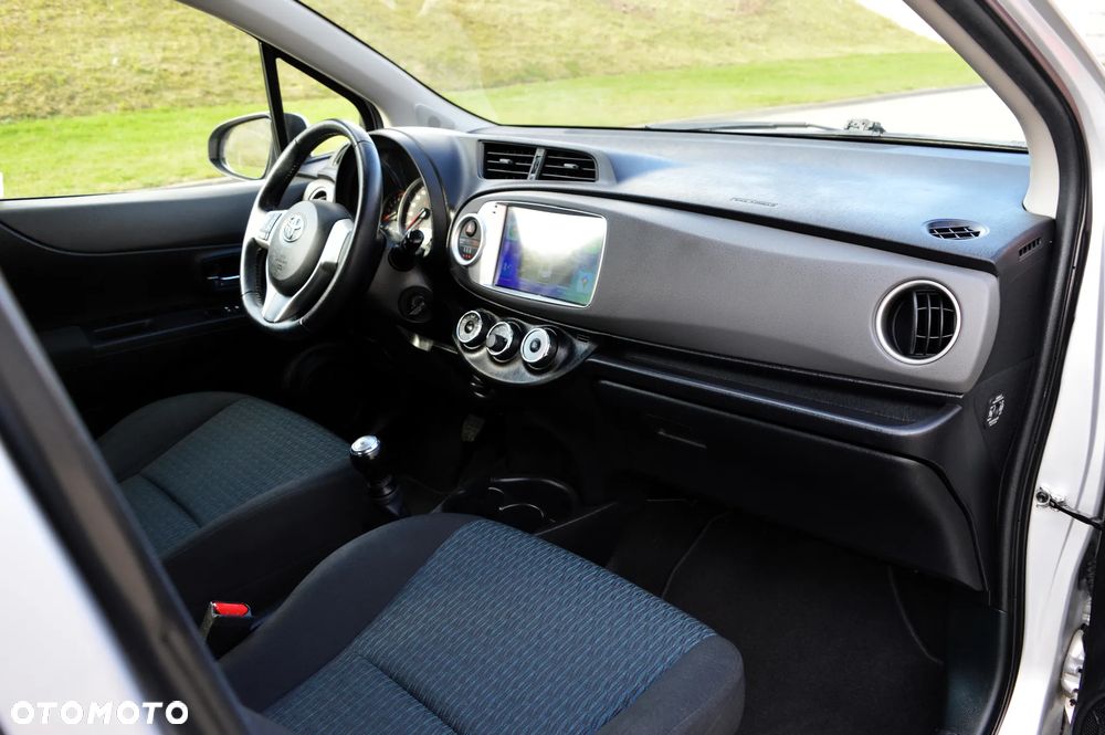 Toyota Yaris 1.0 Sol - 10