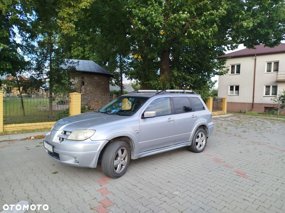 Mitsubishi Outlander 2.4 Dakar - 3