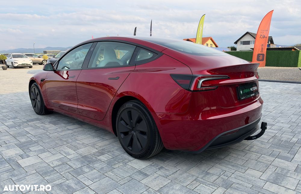 TESLA Model 3 2023 — imagine 13