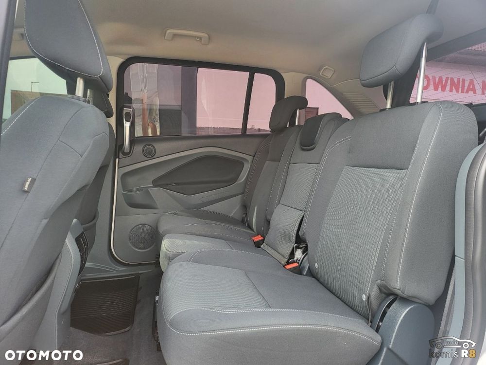Ford Grand C-MAX - 26