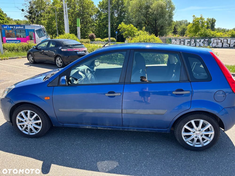 Ford Fiesta 1.3 Ghia - 3
