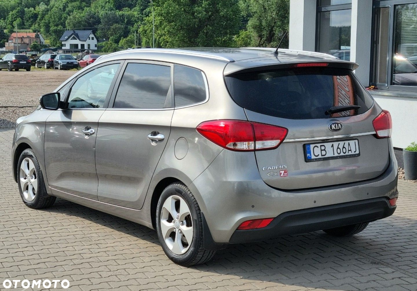 Kia Carens - 22