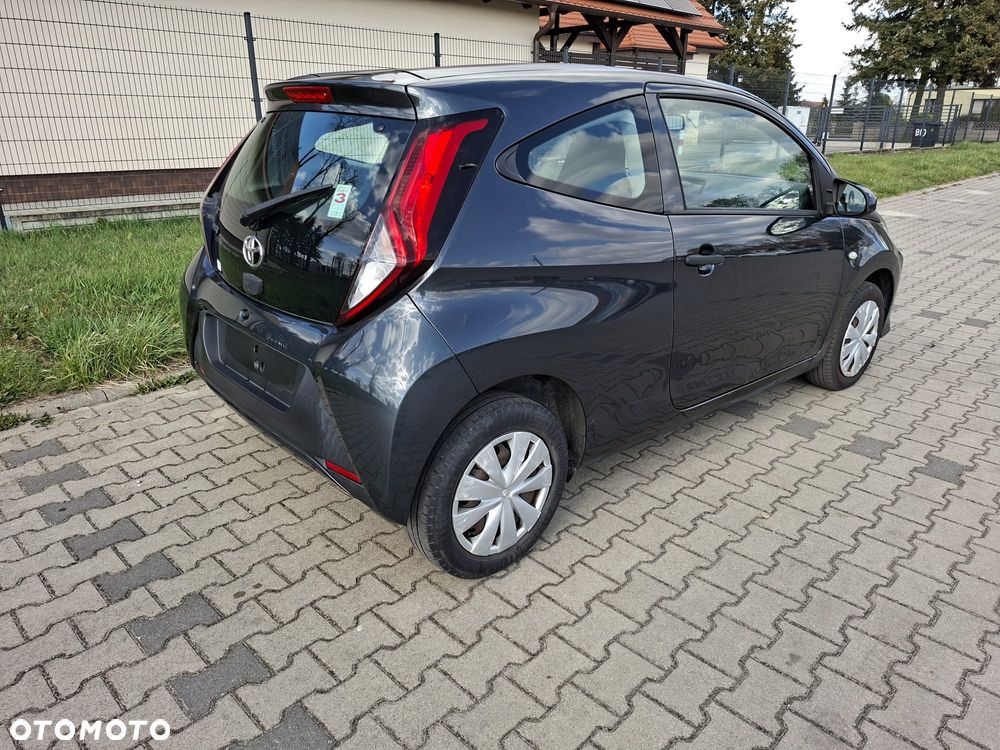 Toyota Aygo x-play club - 9