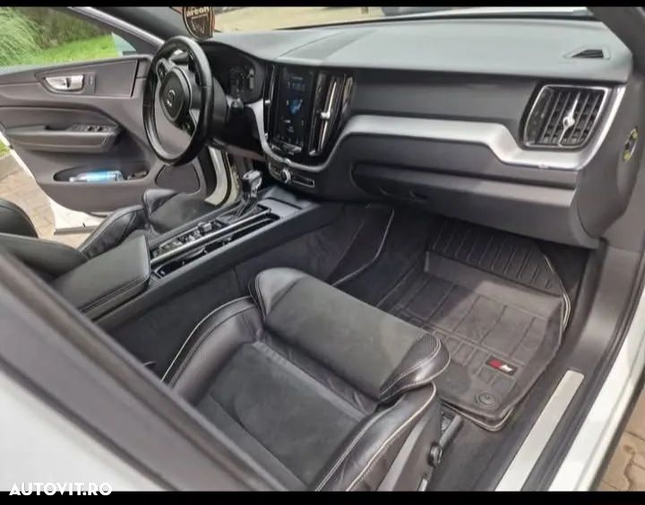 Volvo XC 60 D4 AWD R-Design - 6