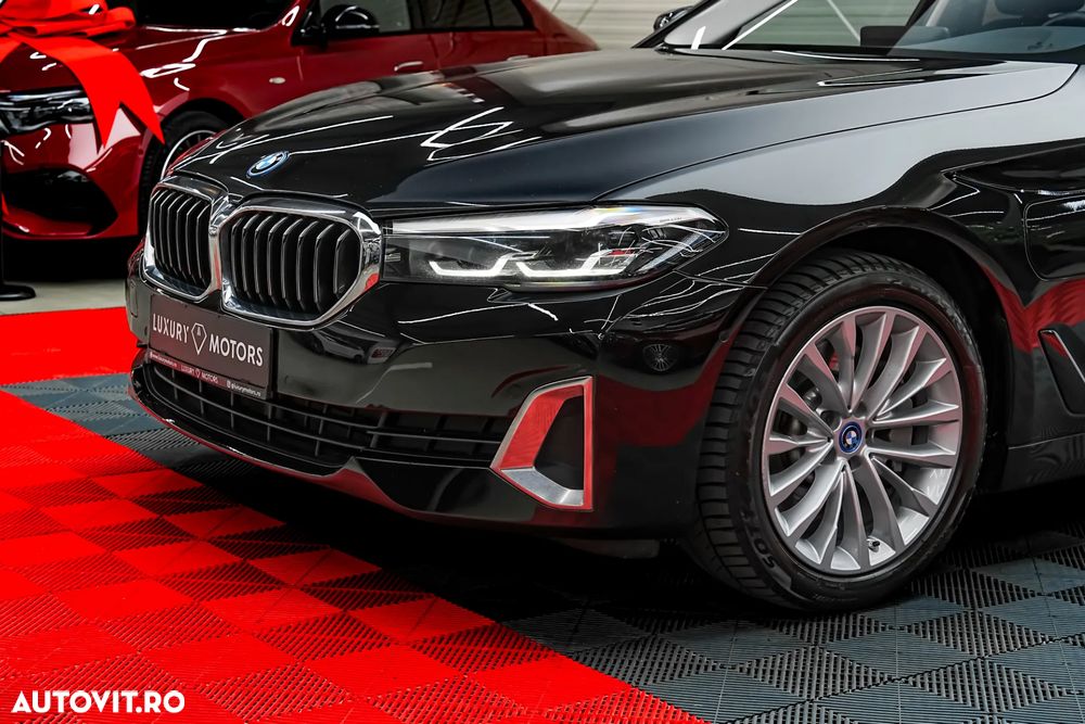 BMW Seria 5 530e Aut. - 17