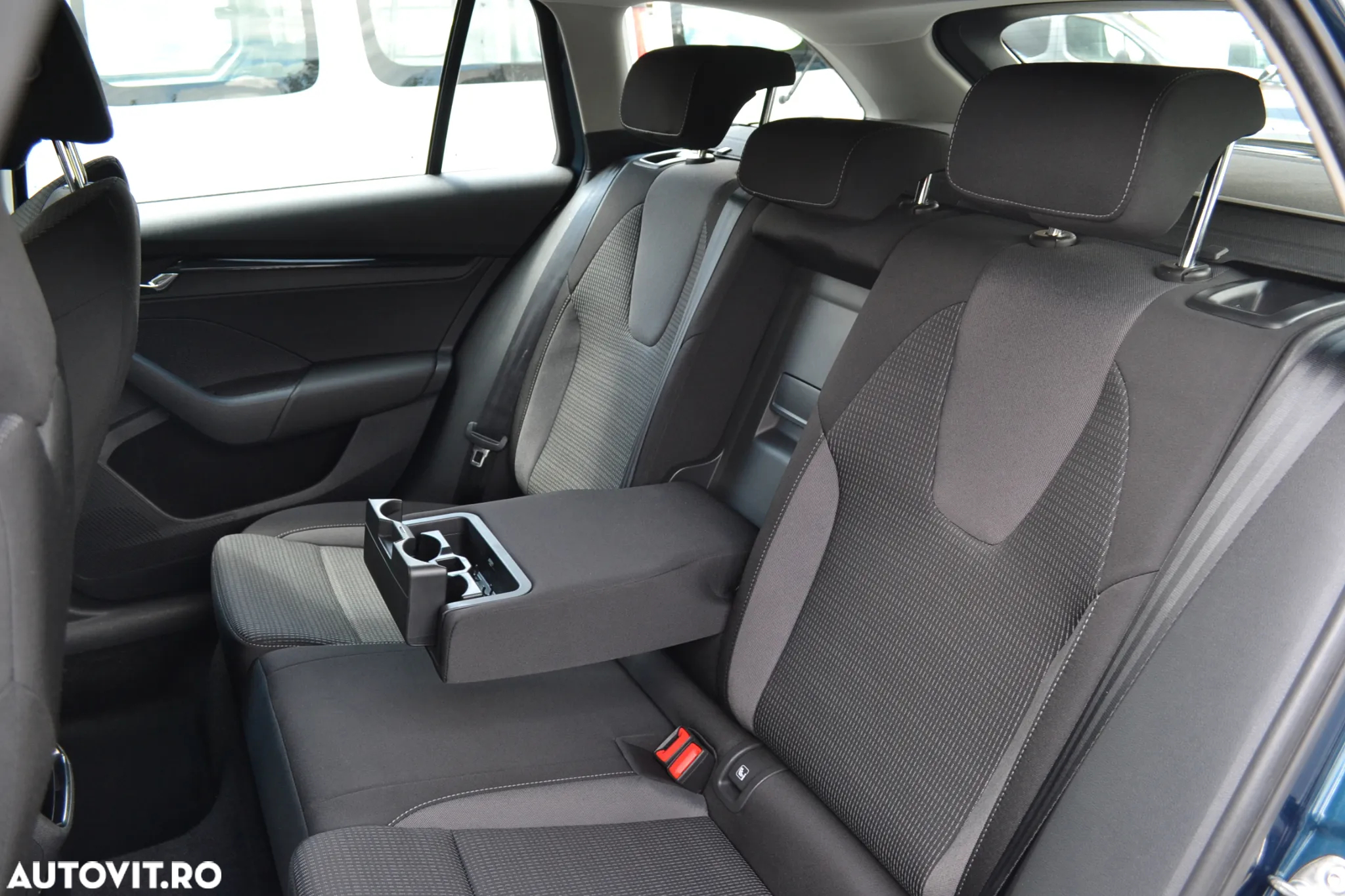 Skoda Octavia Combi 2.0 TDI DSG Ambition - 15
