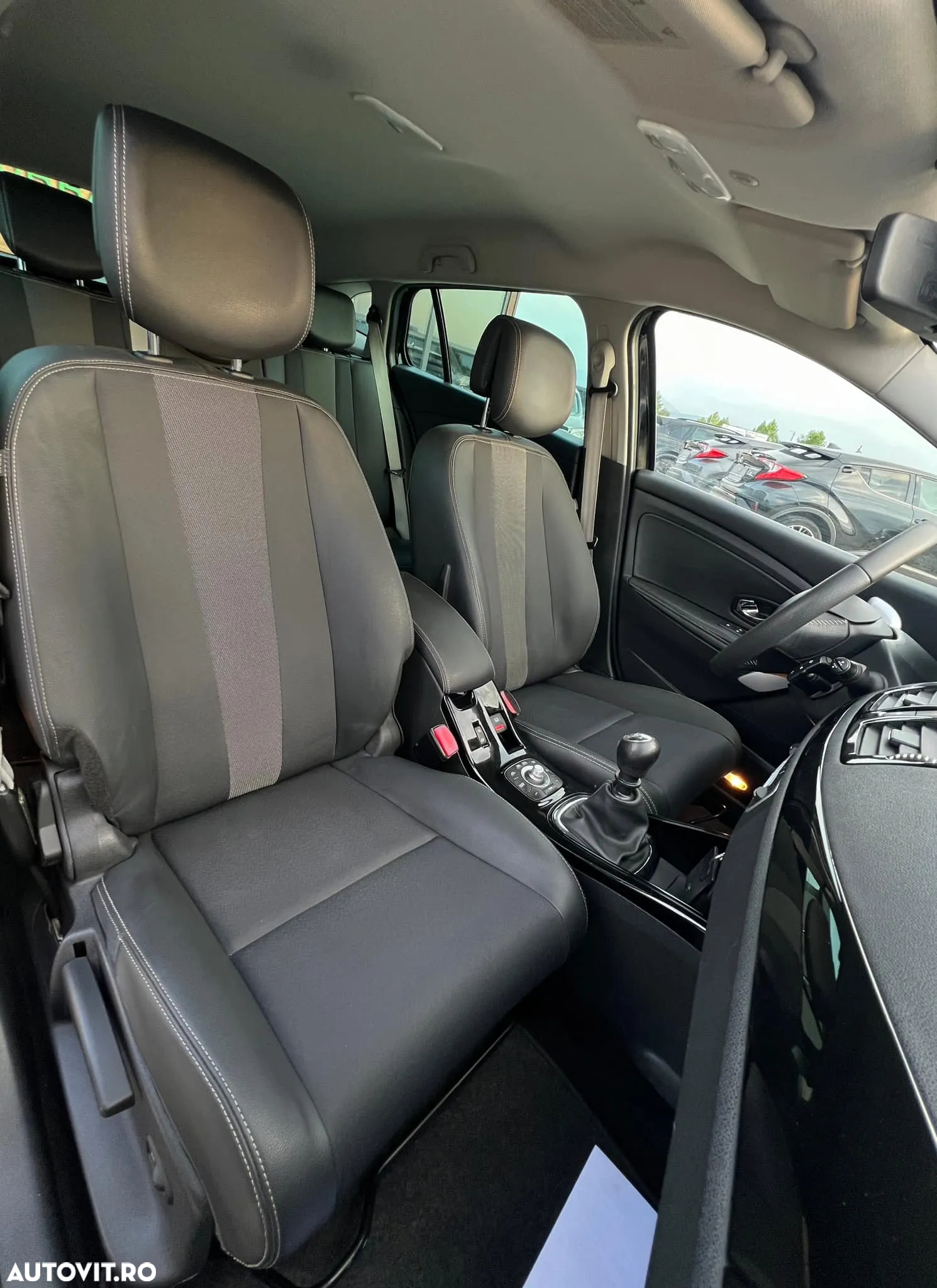 Renault Megane ENERGY dCi 130 BOSE EDITION - 24