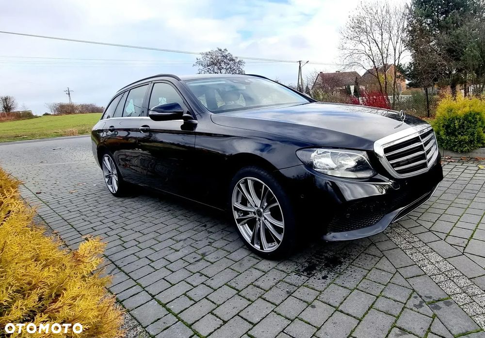 Mercedes-Benz Klasa E 200 9G-TRONIC - 2