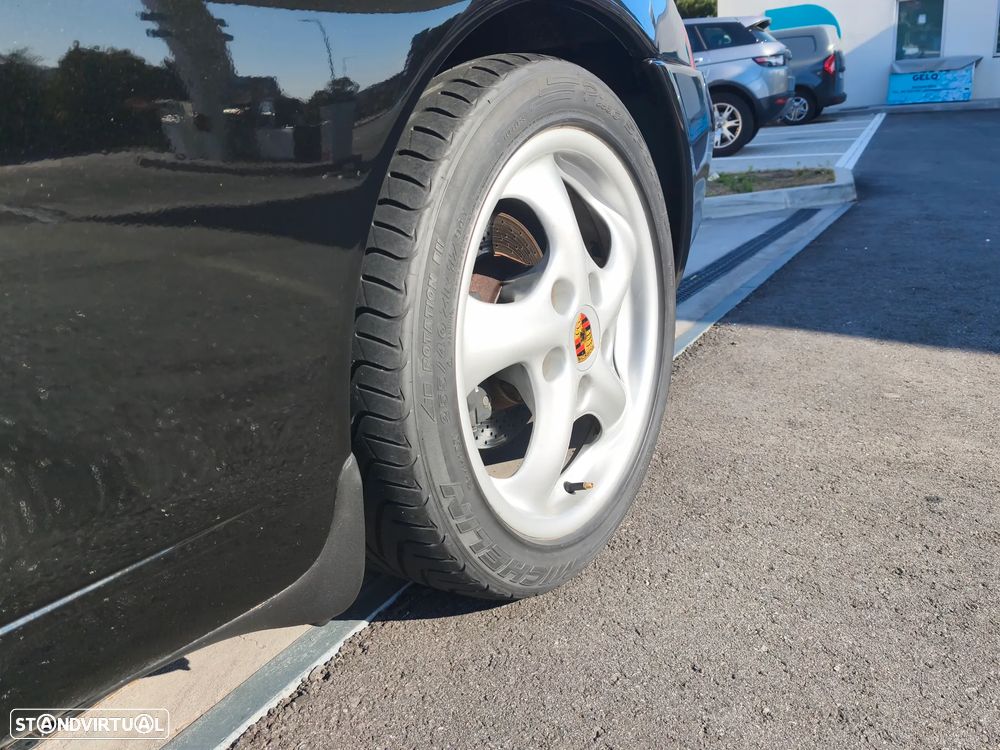 Porsche 911 (996) Carrera Coupé - 17