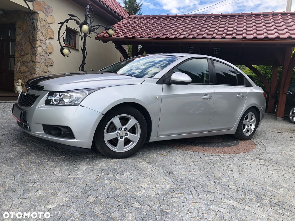Chevrolet Cruze 1.8 LT+ - 8