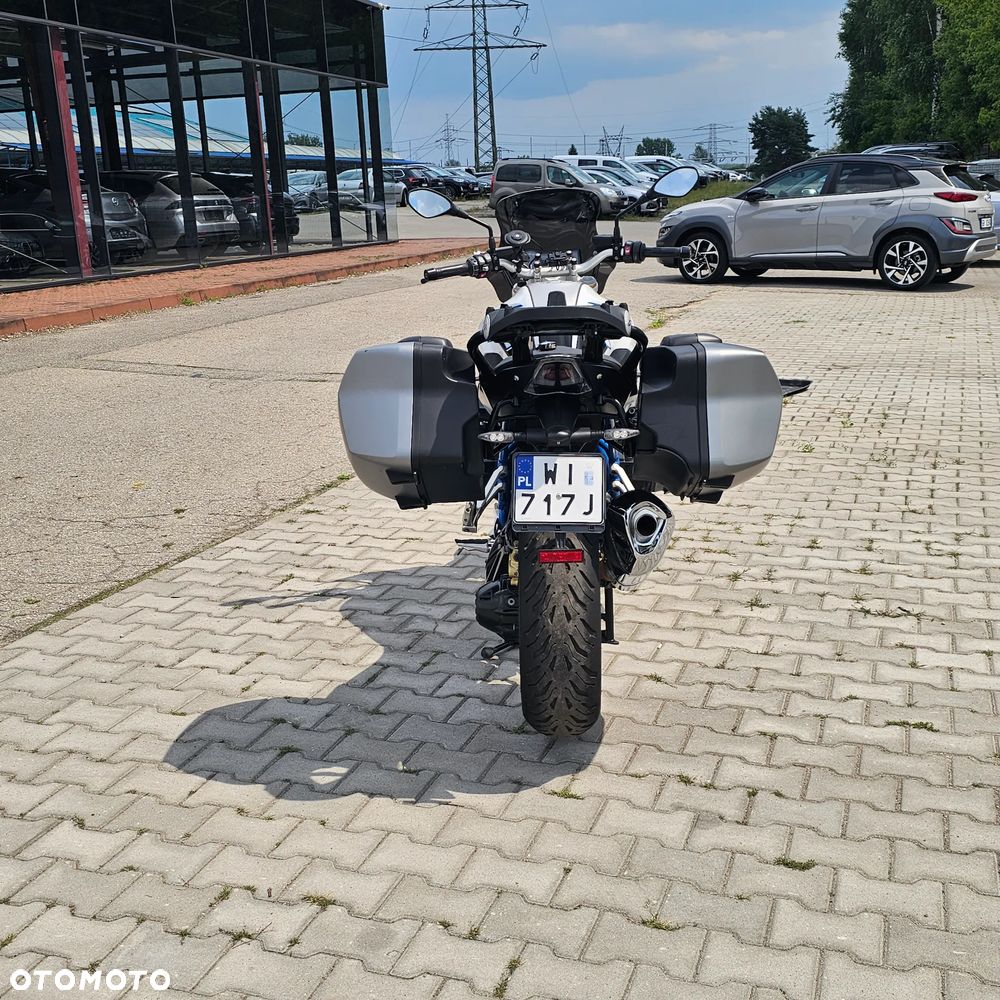 BMW R - 8