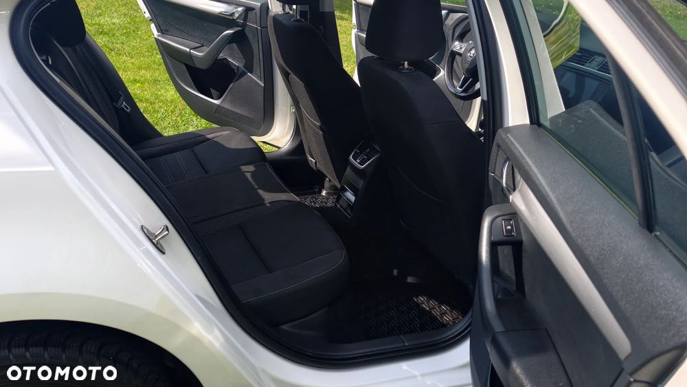 Skoda Octavia 2.0 TDI Ambition DSG - 18