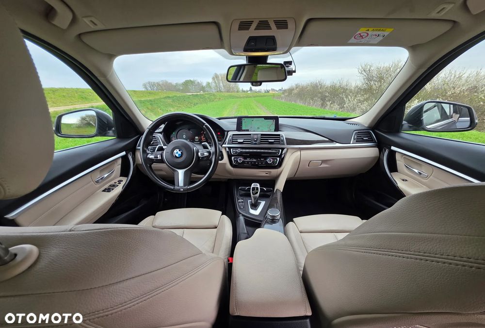 BMW Seria 3 320i xDrive Luxury Line - 4