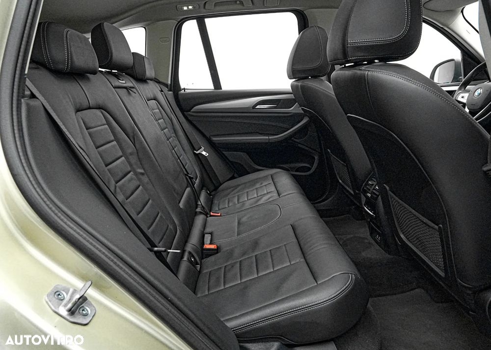 BMW X3 xDrive30e AT PHEV - 17