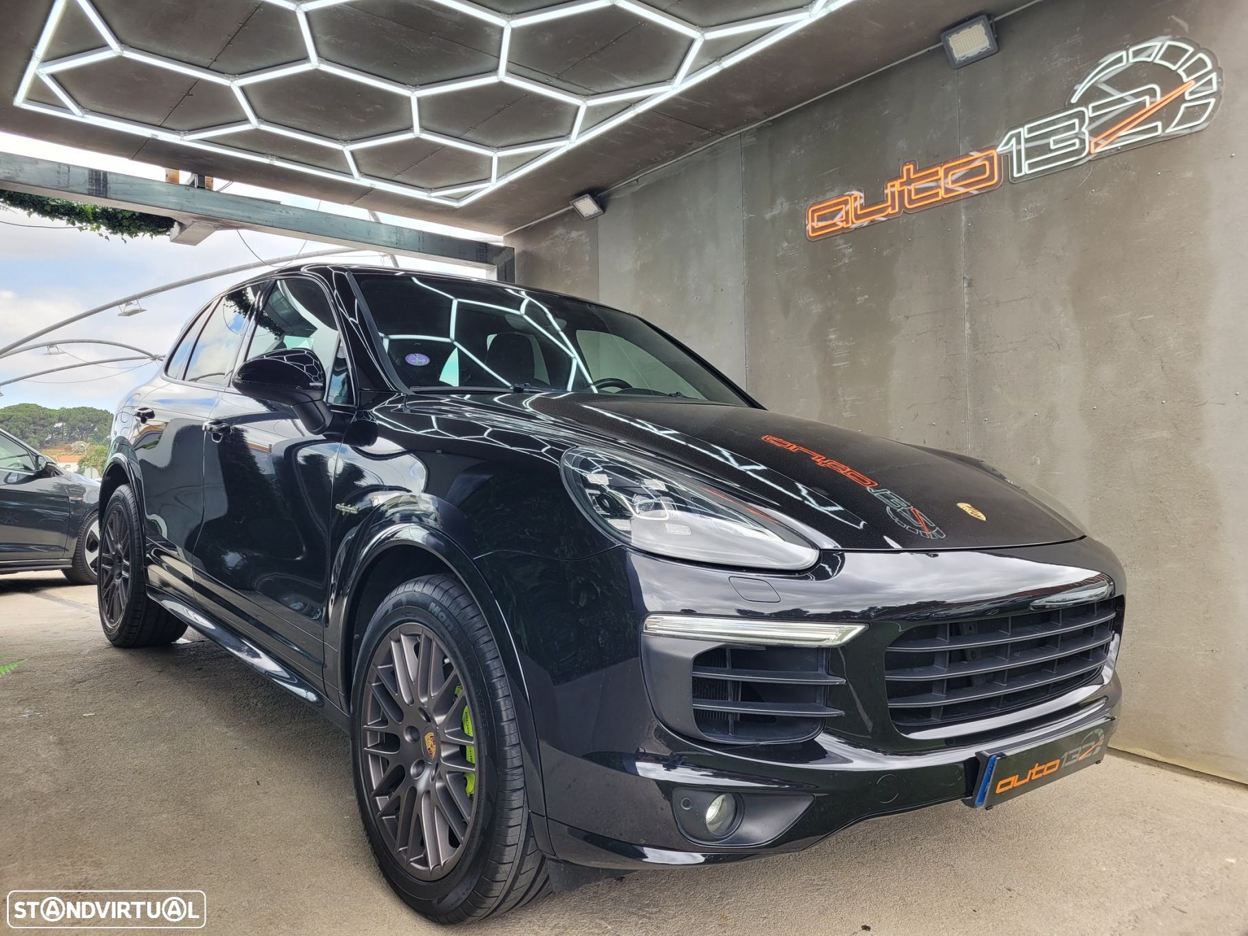 Porsche Cayenne S E-Hybrid - 1