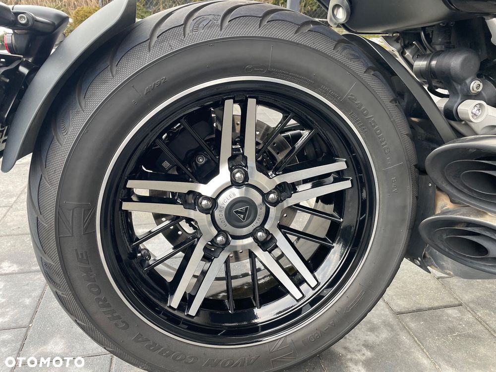 Triumph Rocket - 4