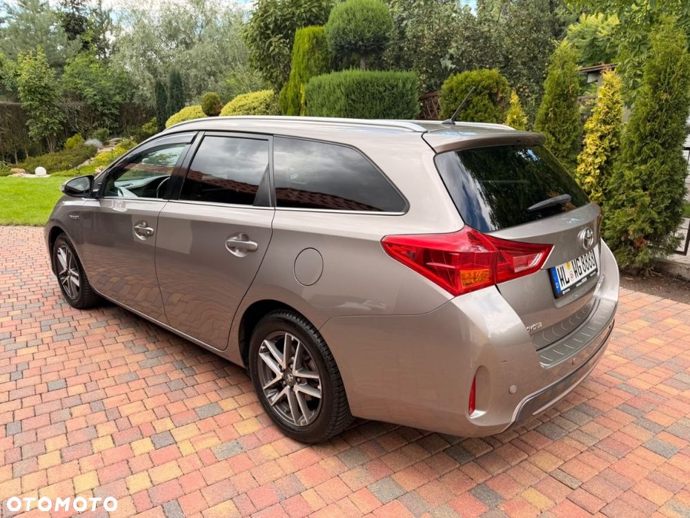 Toyota Auris Hybrid 135 Premium - 5