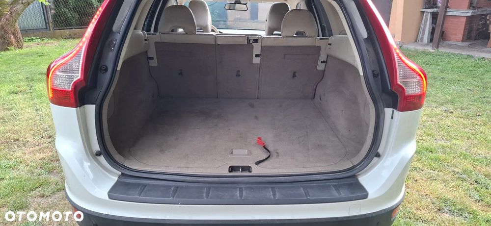Volvo XC 60 3.2 AWD Kinetic - 16