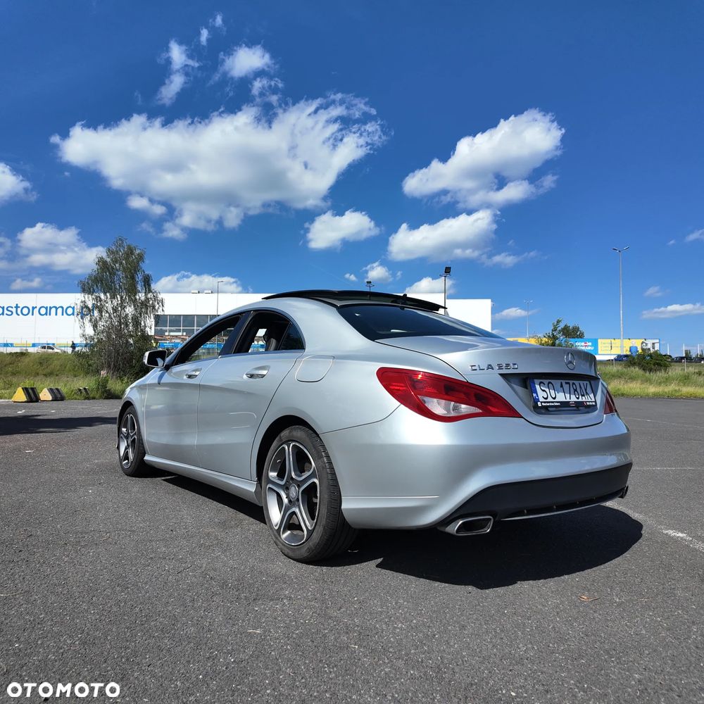 Mercedes-Benz CLA 250 4Matic 7G-DCT - 16