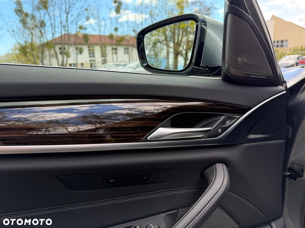 BMW Seria 5 - 21