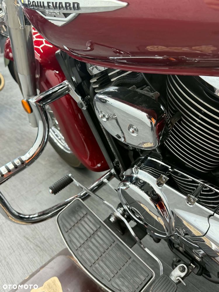 Suzuki Intruder - 22