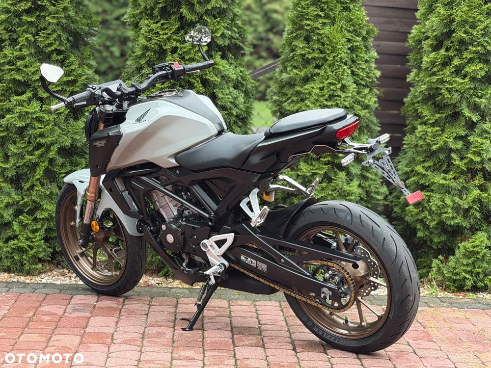 Honda CB - 8