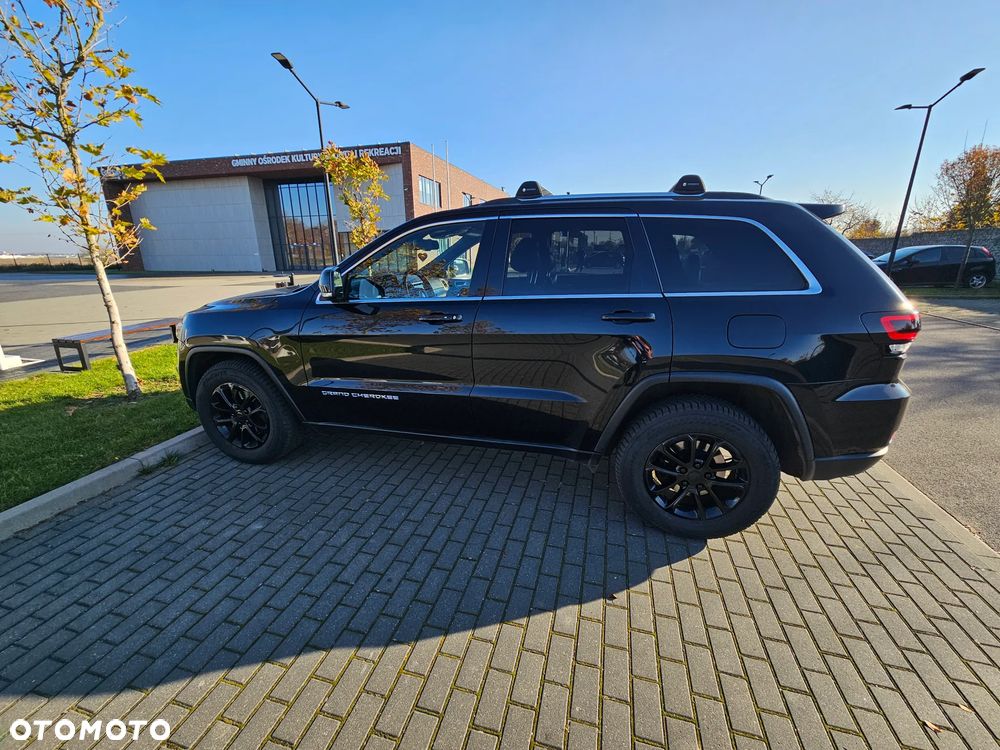 Jeep Grand Cherokee - 36