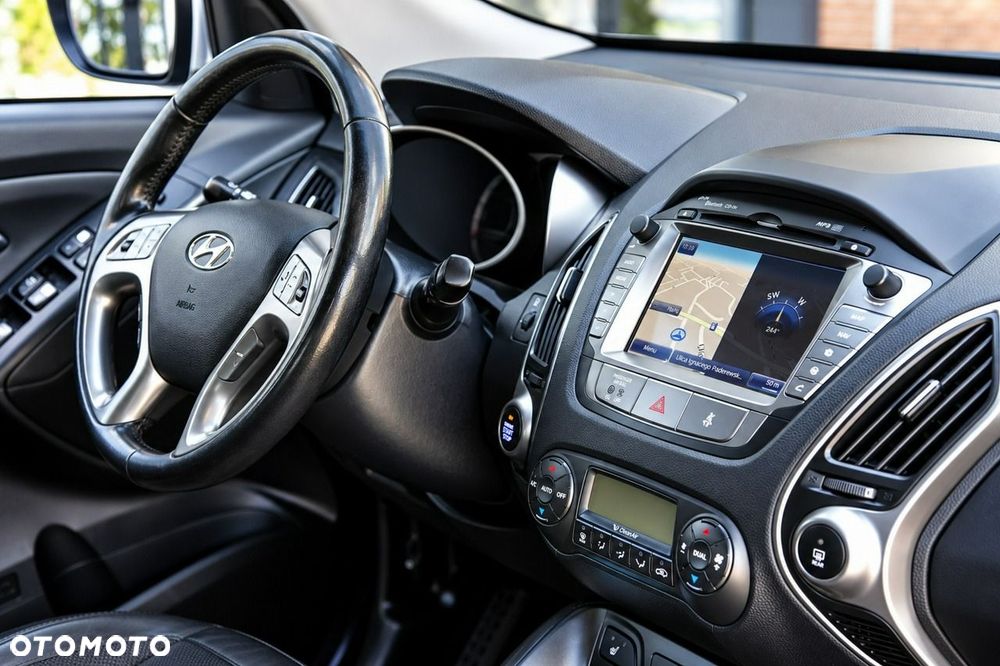 Hyundai ix35 2.0 CRDi 4WD Automatik Fifa World Cup Gold Edition - 14