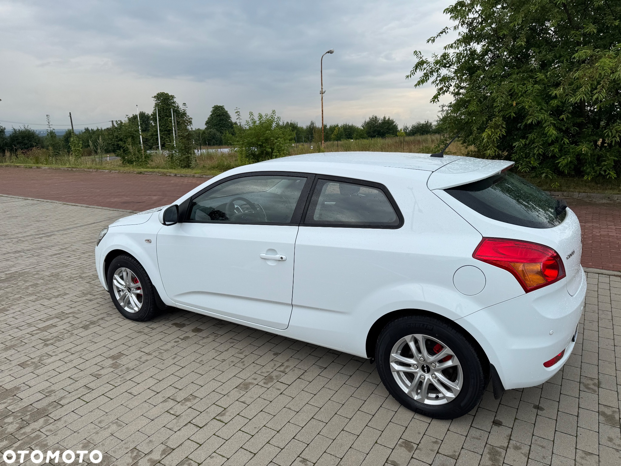 Kia Ceed 1.4 CVVT Attract - 12