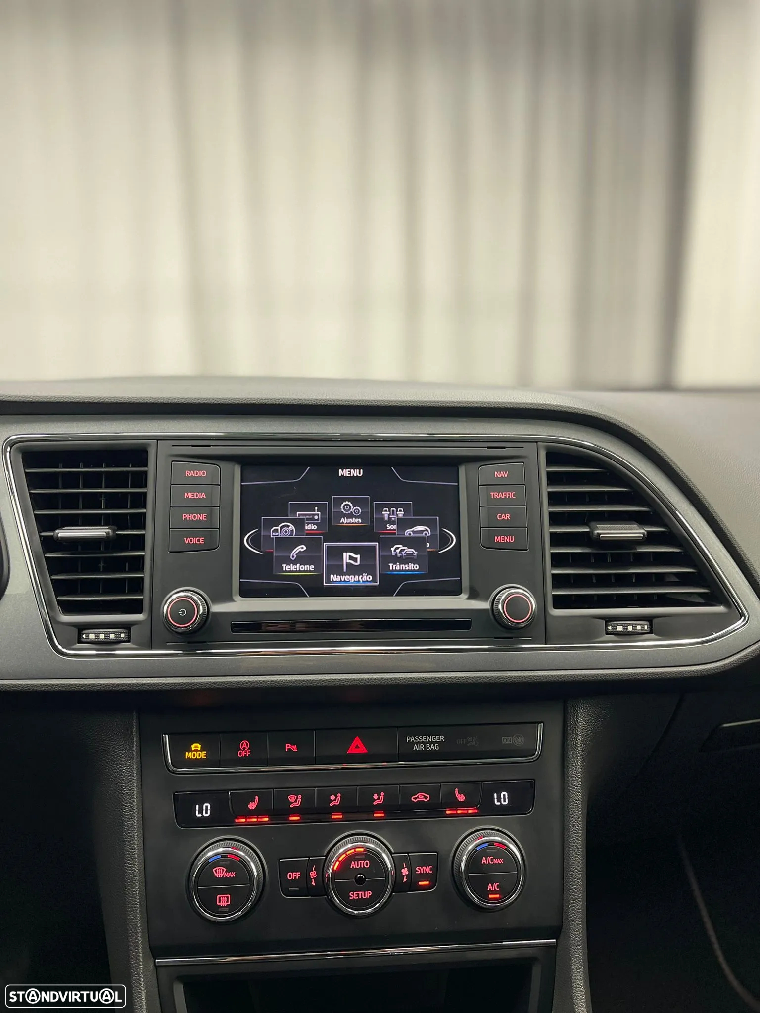 SEAT Leon ST 2.0 TDI S&S FR - 12
