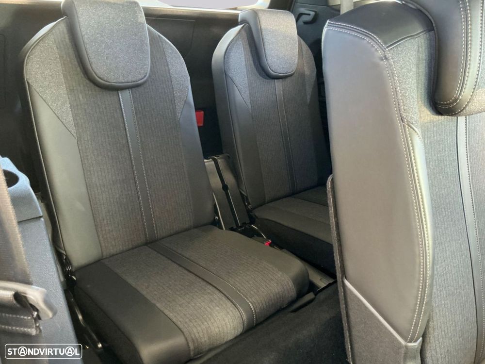Peugeot 5008 - 10