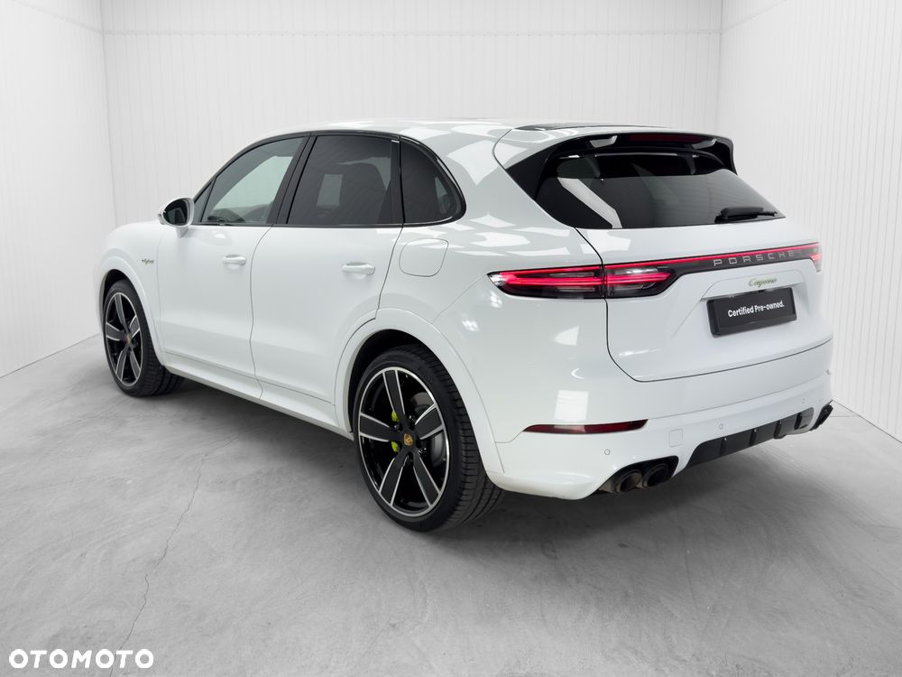 Porsche Cayenne - 4