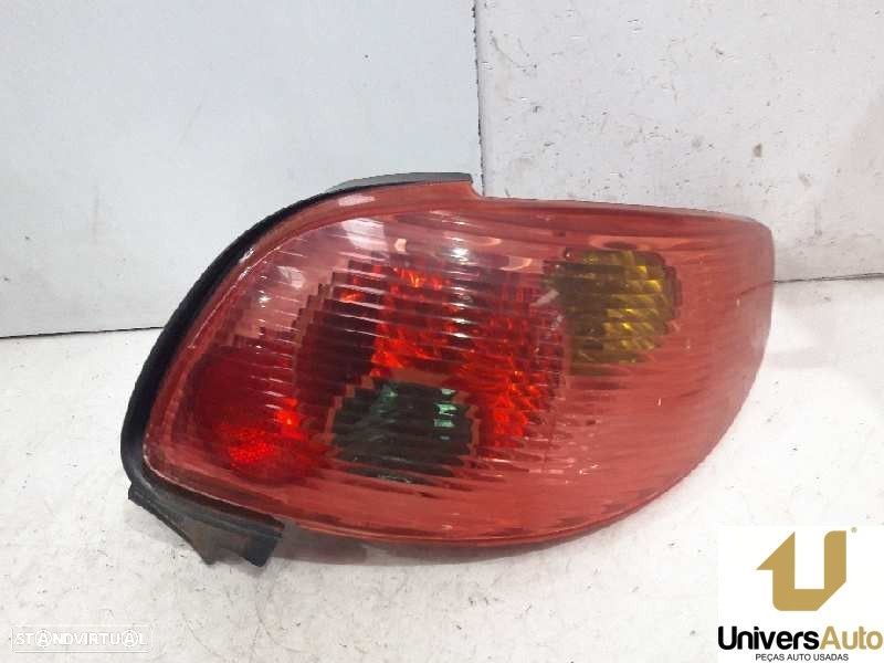 FAROLIM TRASEIRO DIREITO PEUGEOT 206 CC 2006 - - 4
