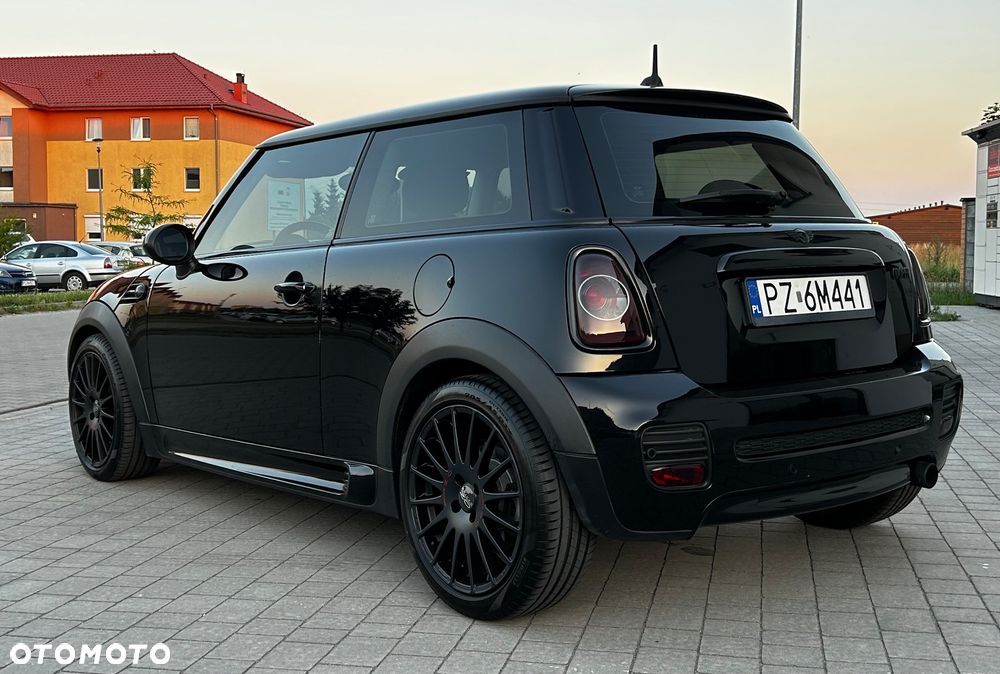 MINI Cooper Standard - 5