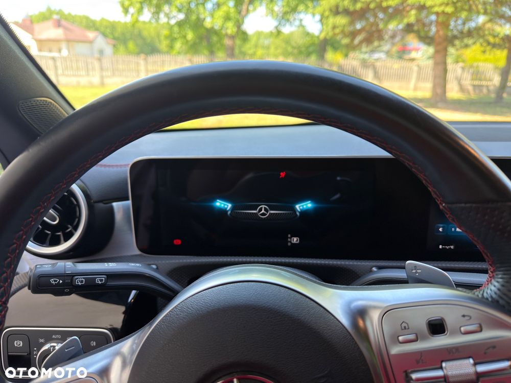 Mercedes-Benz CLA 250 AMG Line 7G-DCT - 17