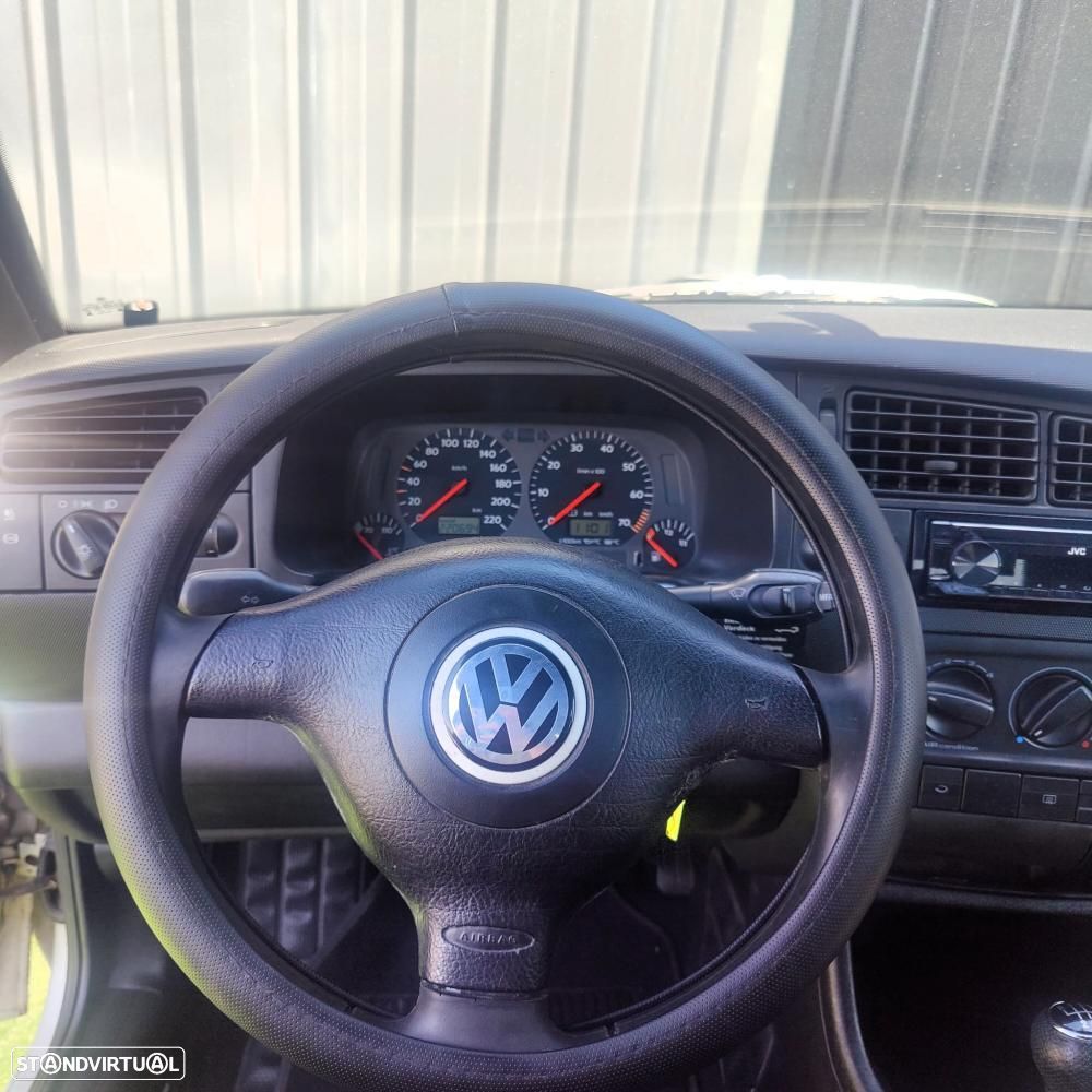 VW Golf Cabriolet - 11