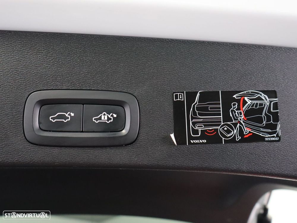 Volvo XC 40 1.5 T4 PHEV Inscription - 24