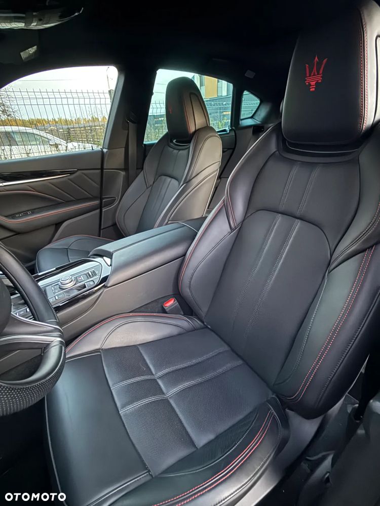 Maserati Levante - 12