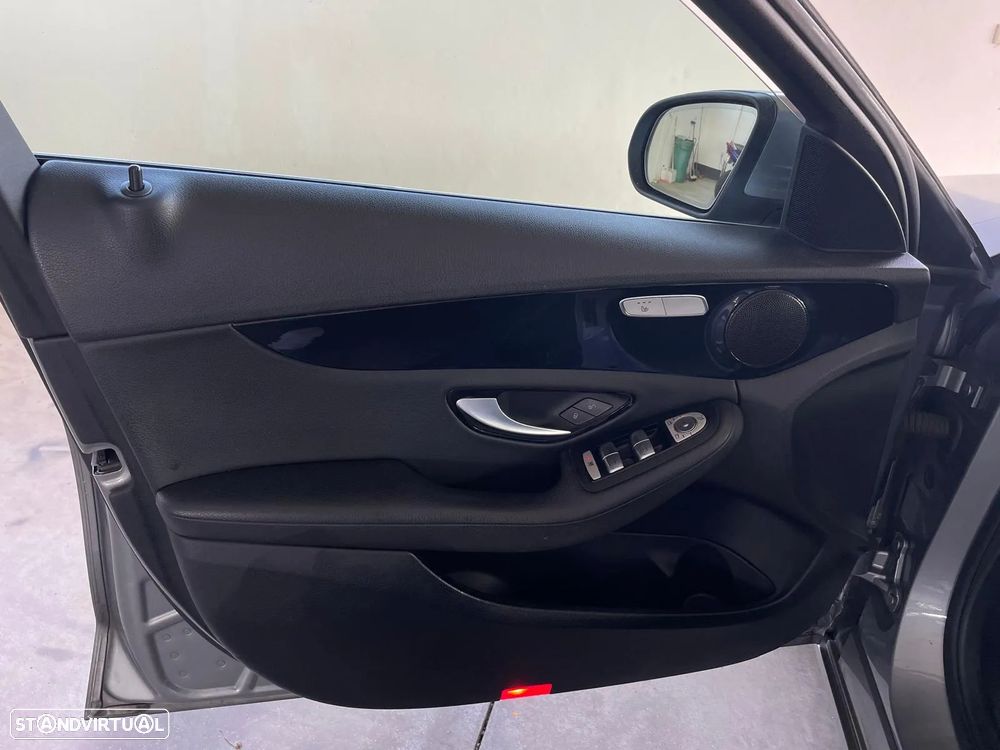 Mercedes-Benz C 220 d Avantgarde - 31