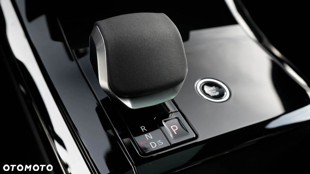 Land Rover Range Rover Sport D300 Dynamic HSE - 22