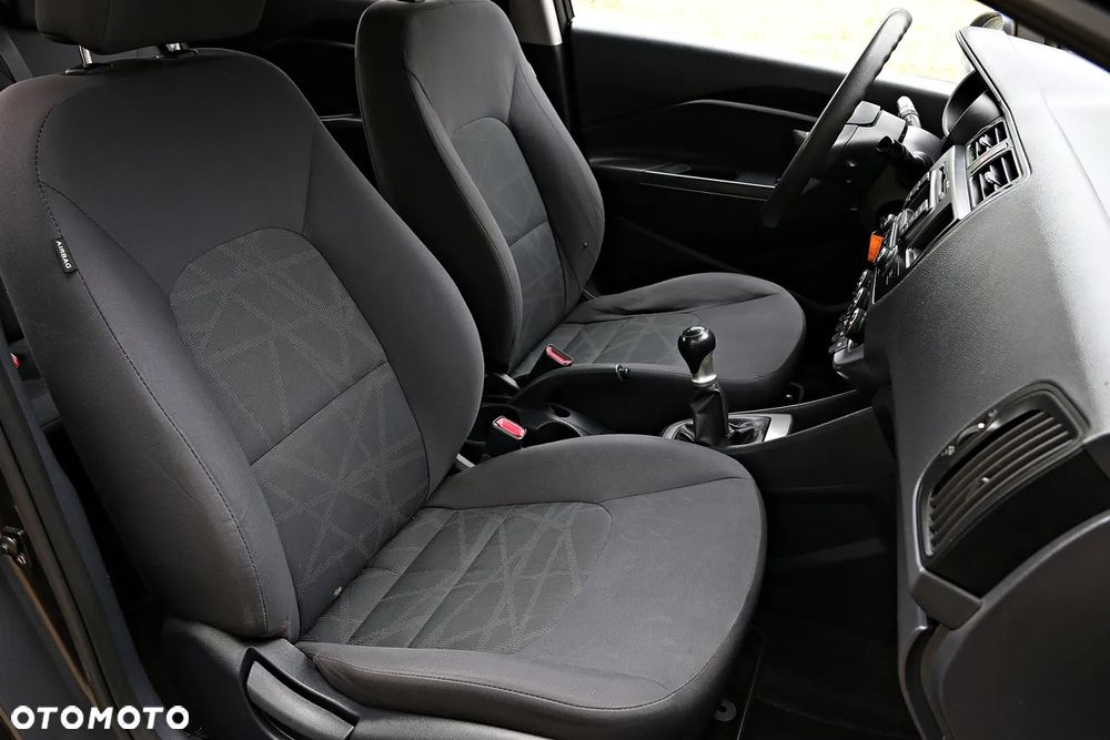Kia Rio 1.2 Business Line - 31