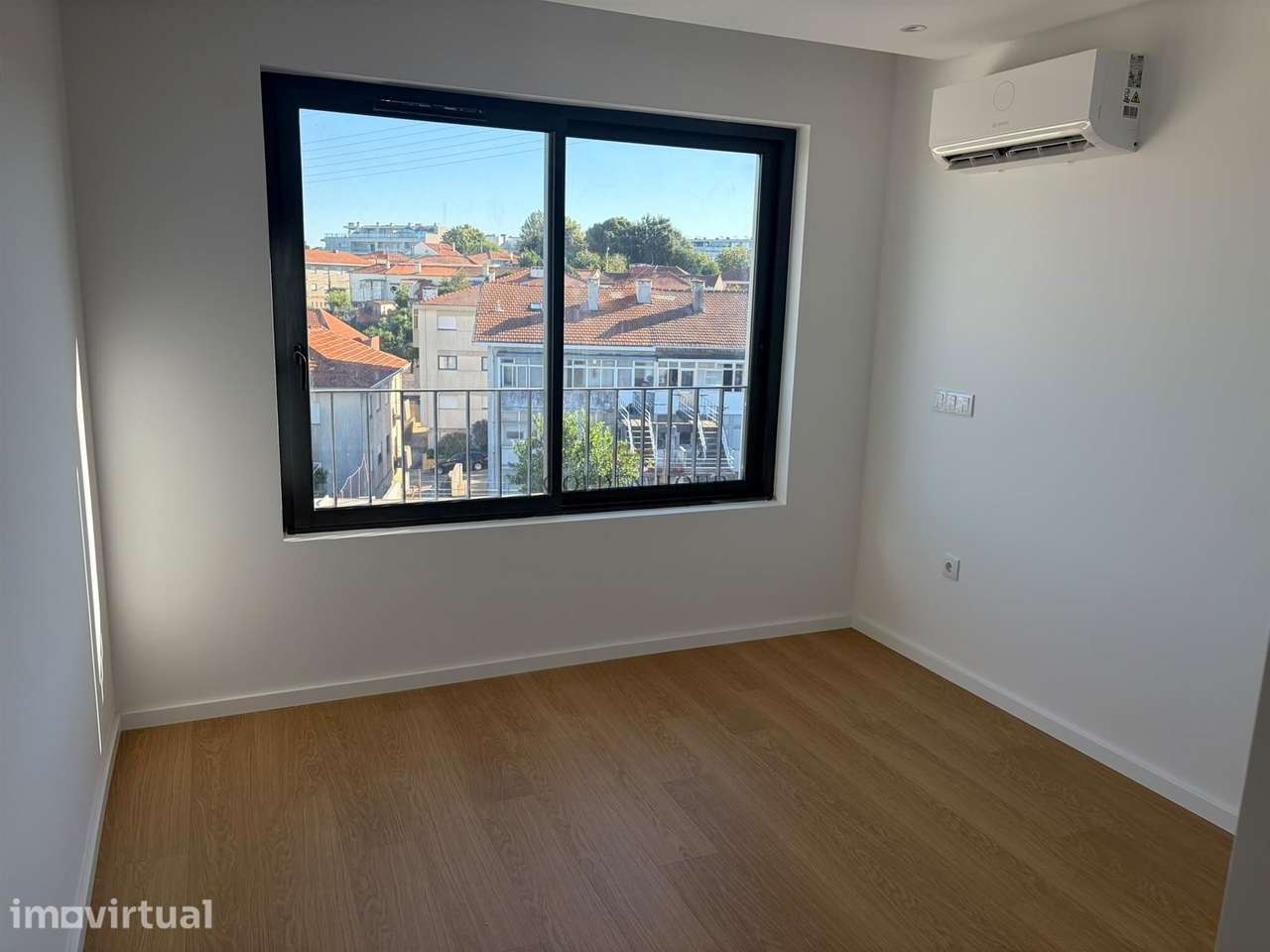 Apartamento T2 Venda em Mafamude e Vilar do Paraíso,Vila Nova de Gaia - Grande imagem: 4/33