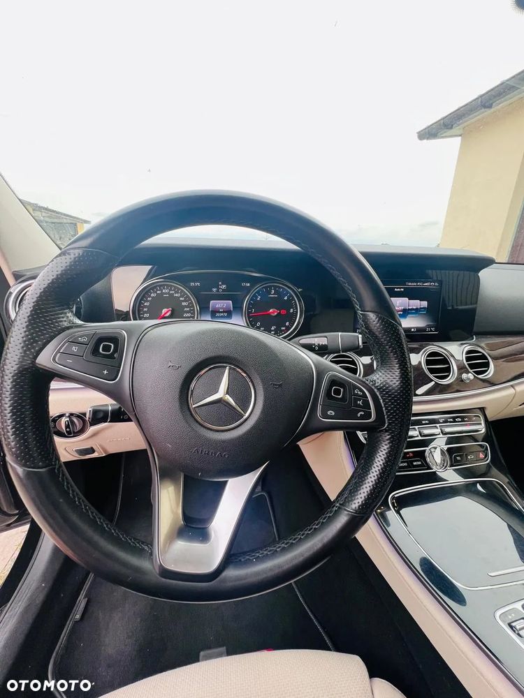 Mercedes-Benz Klasa E 220 d 9G-TRONIC - 8